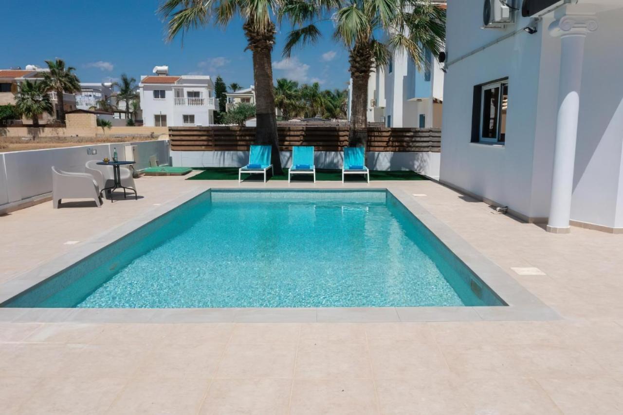 Villa Suncity Boutique Beachfront Айя-Напа Экстерьер фото