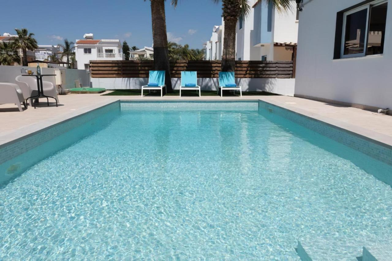 Villa Suncity Boutique Beachfront Айя-Напа Экстерьер фото