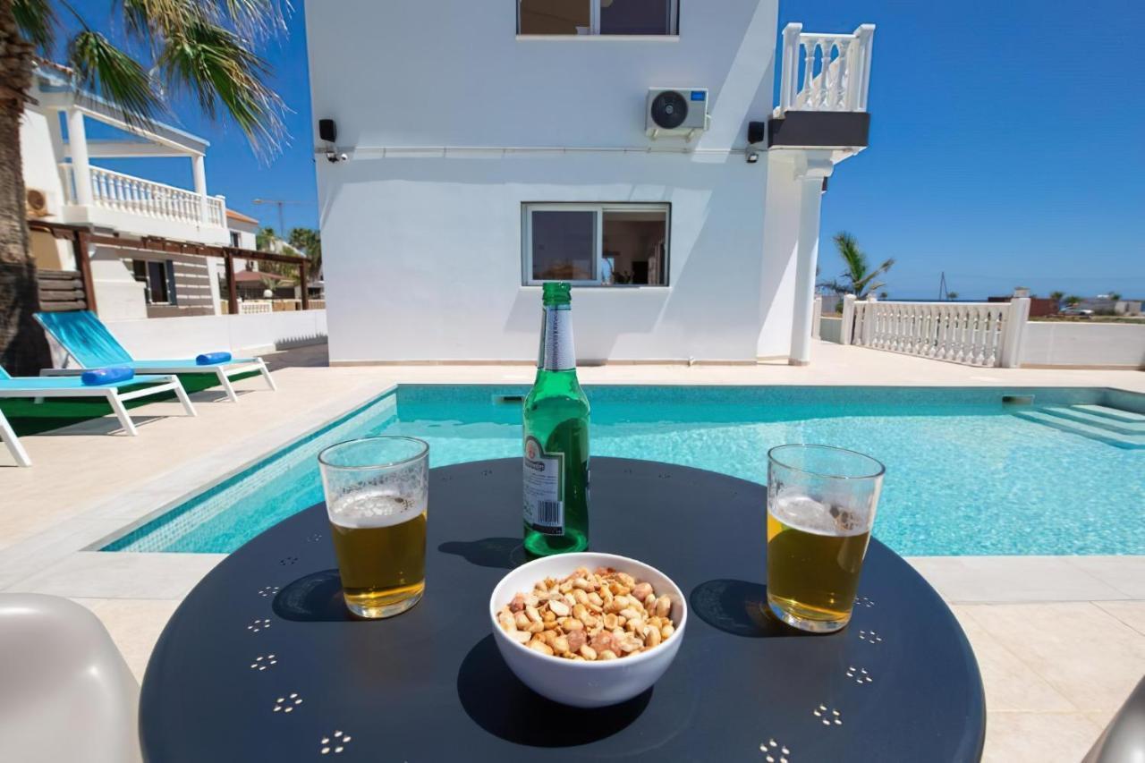 Villa Suncity Boutique Beachfront Айя-Напа Экстерьер фото