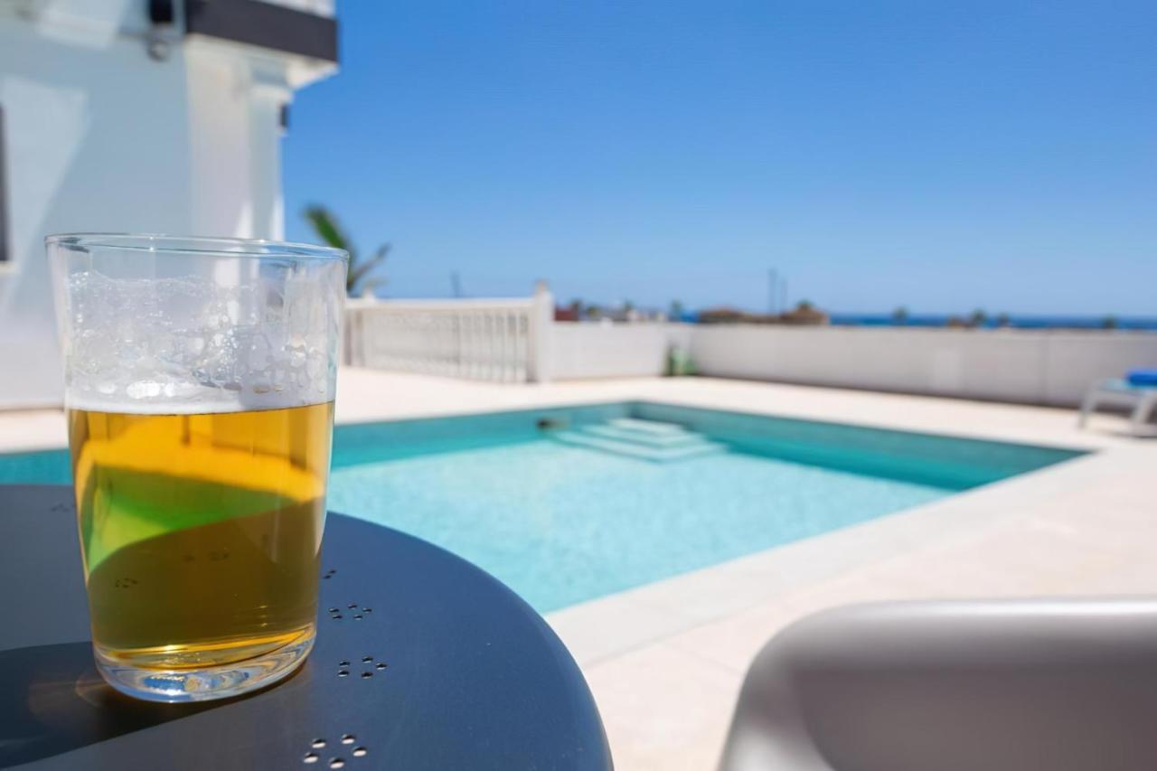 Villa Suncity Boutique Beachfront Айя-Напа Экстерьер фото
