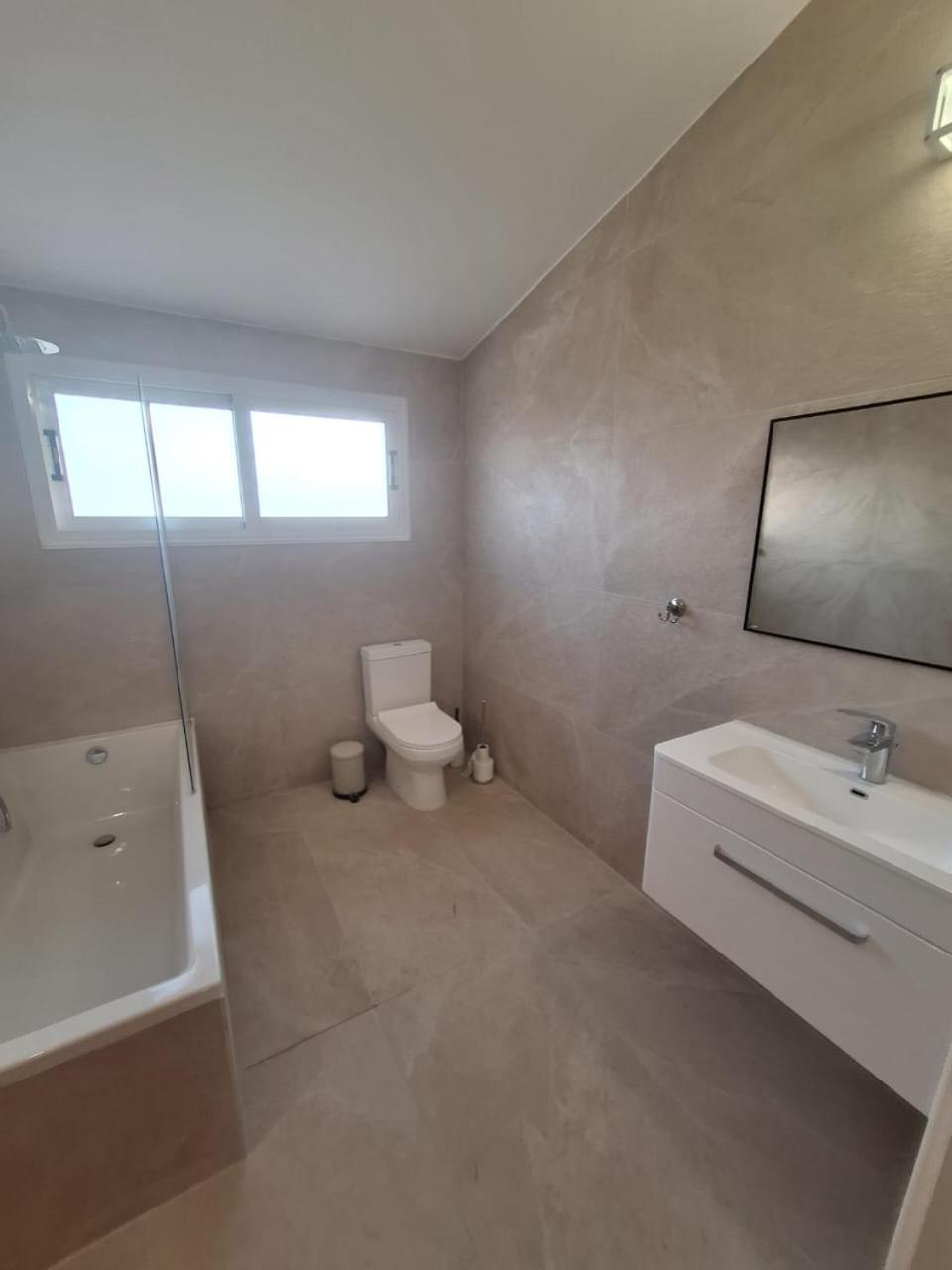 Villa Suncity Boutique Beachfront Айя-Напа Экстерьер фото